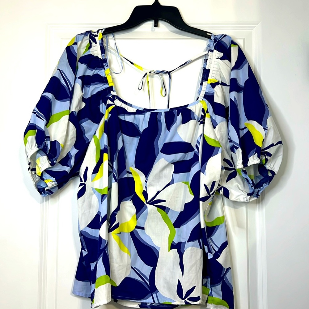 Nine West blue and white floral cotton top NWT
